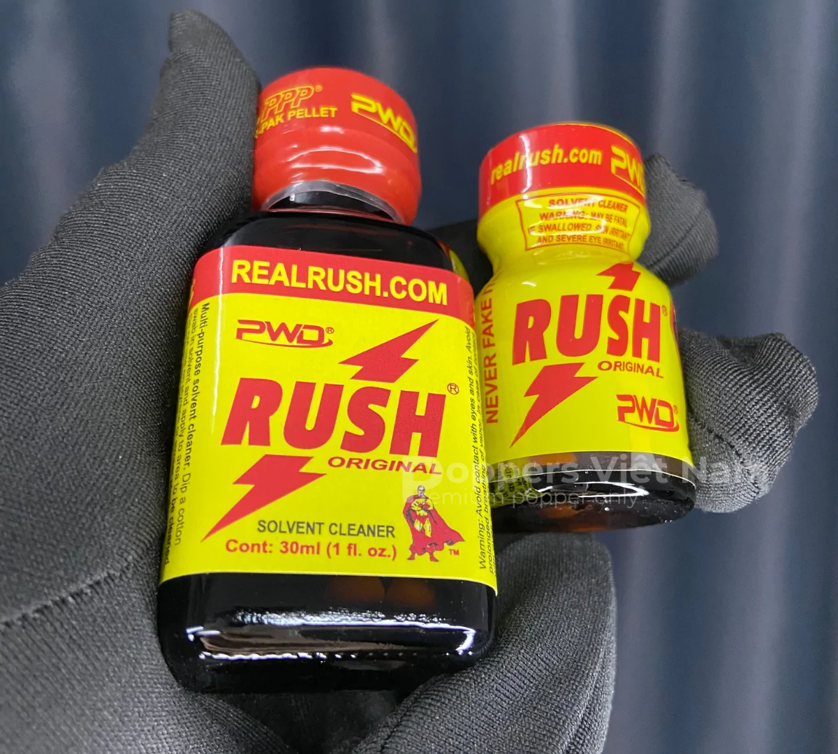Tay cầm combo poppers Rush Original 10ml và 30ml – phiên bản cổ điển dễ sử dụng