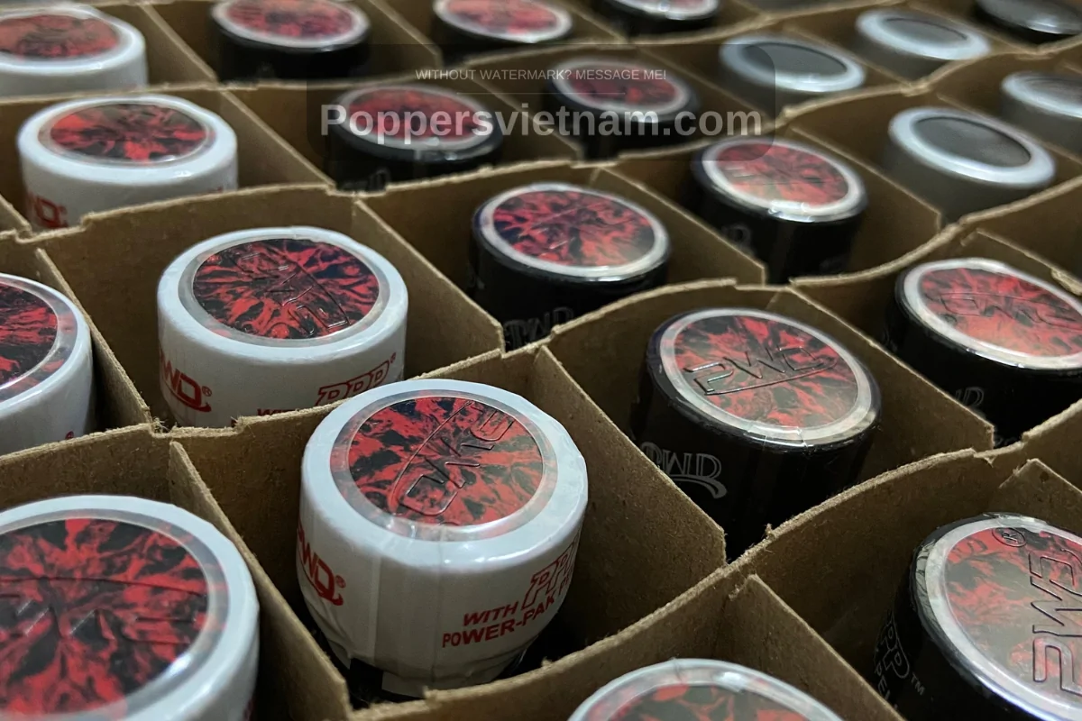 Boxes of genuine PWD poppers carefully packed – starting the journey to explore authentic poppers safely in Vietnam.