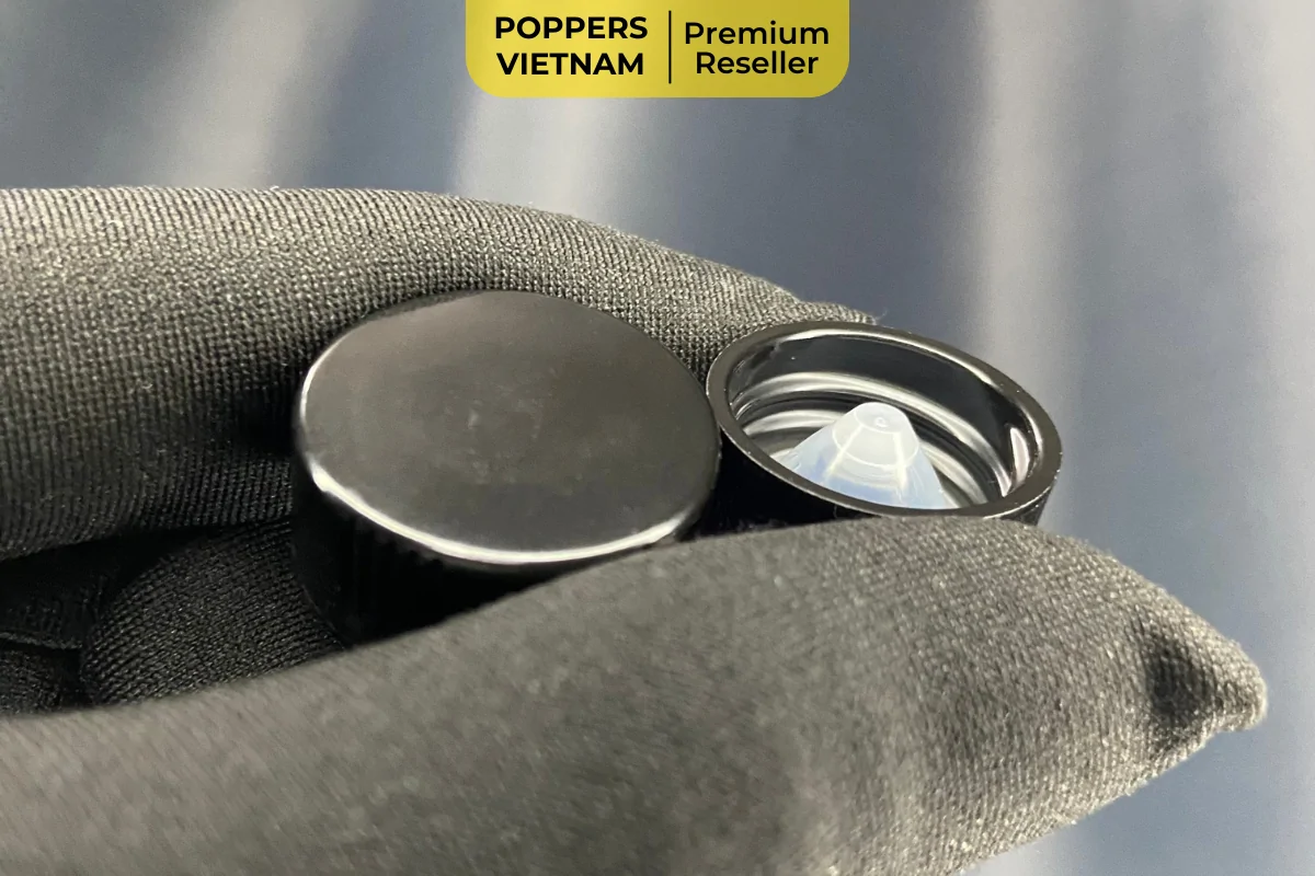 Ảnh chụp tại POPPERS VIETNAM – Nhà bán lẻ chính hãng, kiểm định từng sản phẩm trước khi giao.