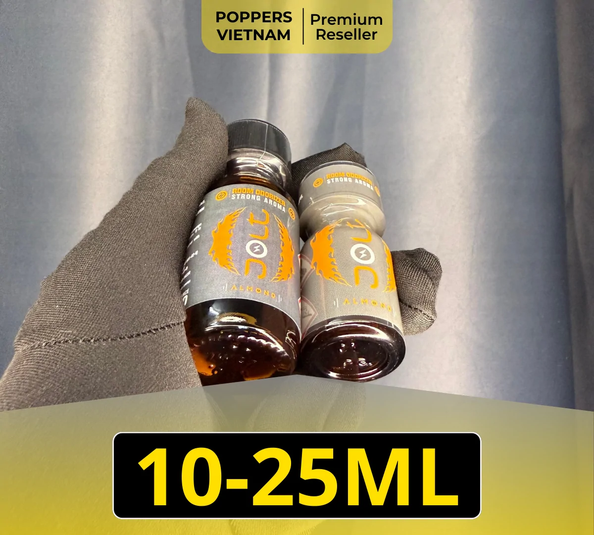 Hình ảnh là 2 chai popper Jolt Amond 10ml và 25ml với thiết kế chai thuỷ tinh chịu nhiệt.