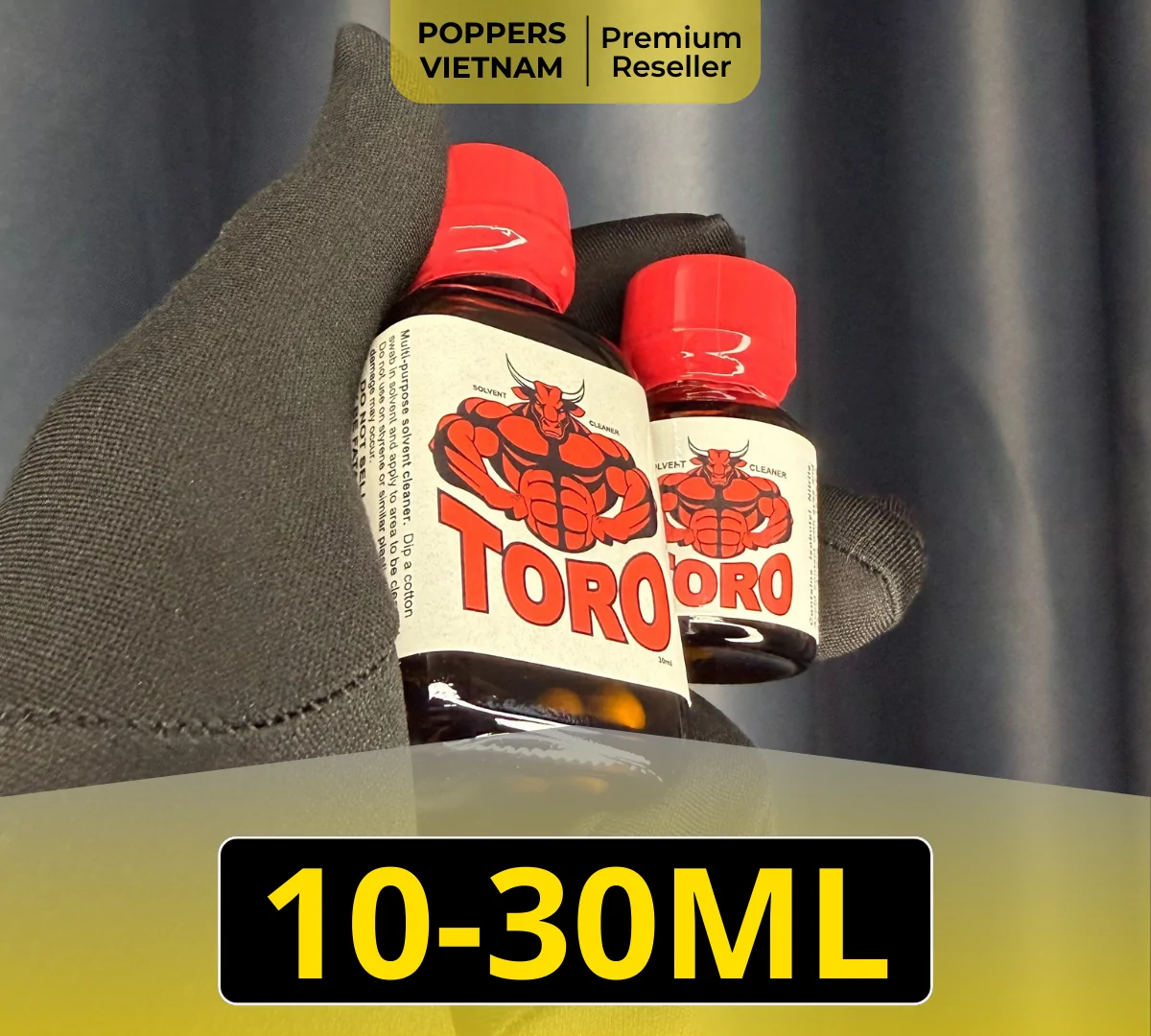 Hình ảnh là chai popper Toro 10ml và 30ml. Nhãn chai với thiết kế màu trắng là chủ đạo kết hợp với logo hình con trâu.